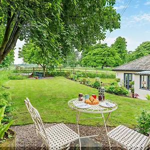 2 Bed In Richmond 94752 Forcett