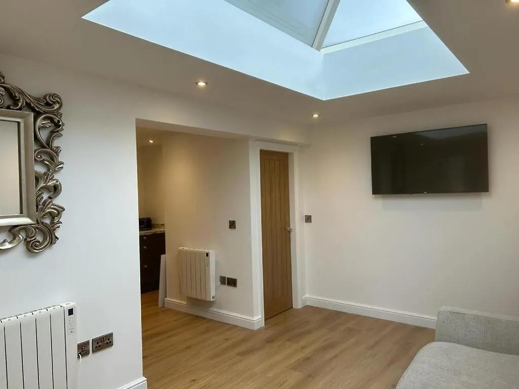 Homestay The Woodpecker Apartment Scarborough